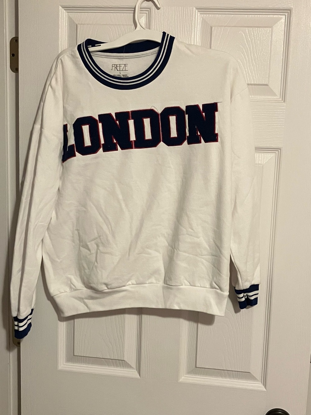 FREEZE Women’s Size L Color White/Blue Crew Neck Sweatshirt Long Sleeve’s LONDON